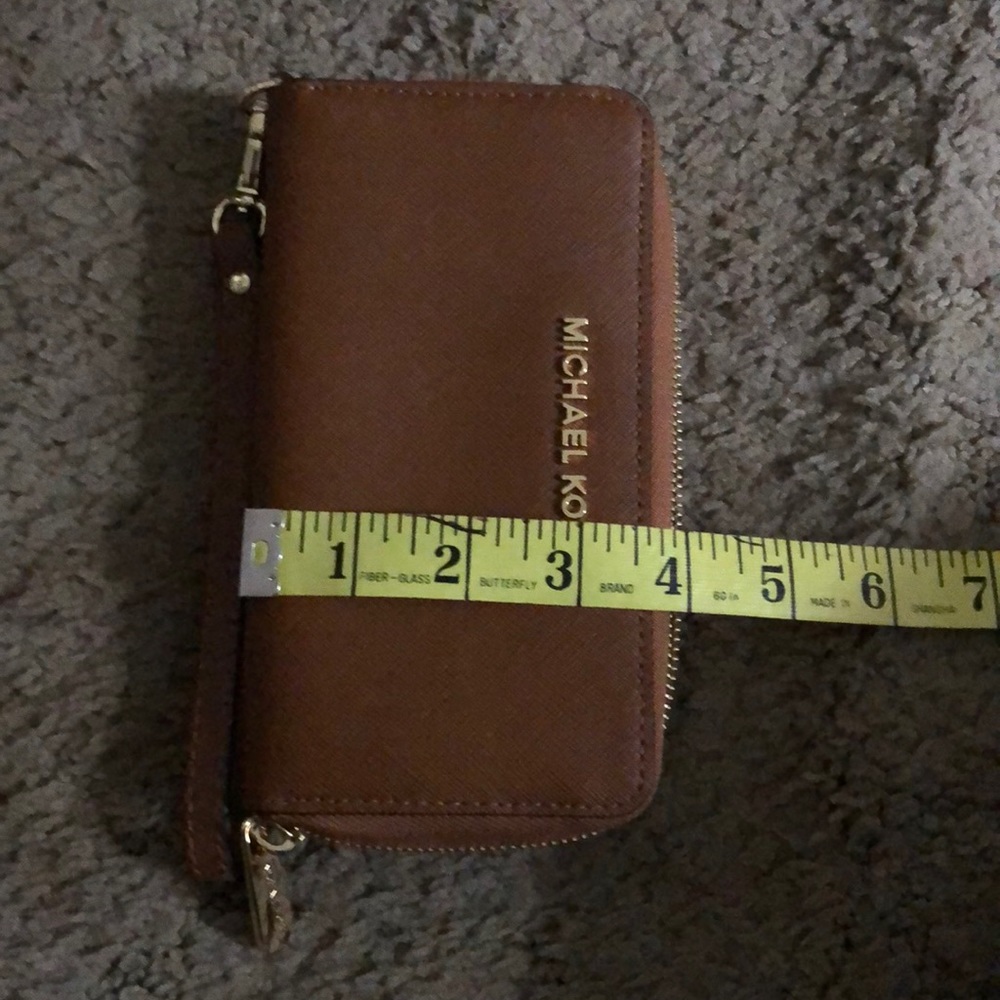 Michael kors bag and wallet - Picture 14 of 16